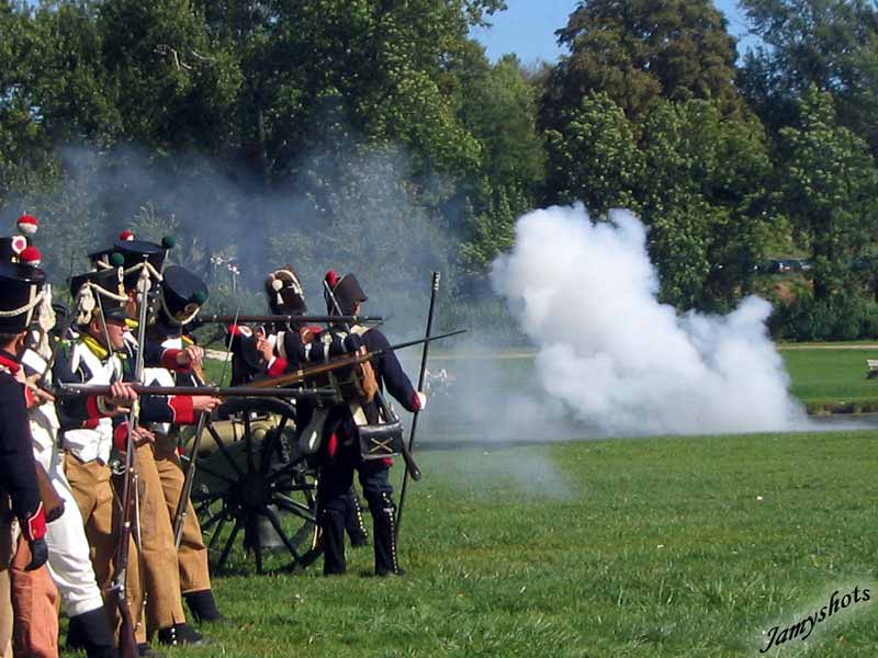 Reconstitution d'une bataille de Grenadiers.