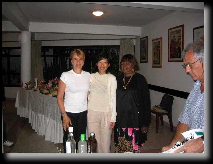 Anne, Mayumi et Maguy