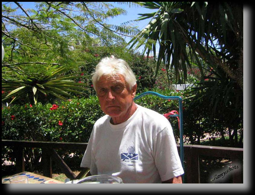 Pierrot Boulet rserve une table