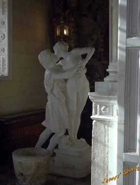 Baiser vol. entre principale du Chteau