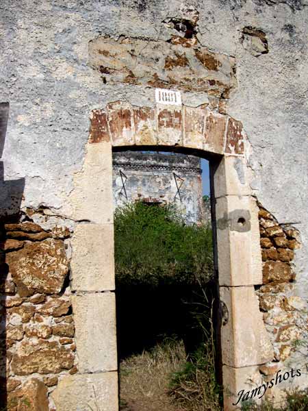 vestiges du bagne de l'ile des pins