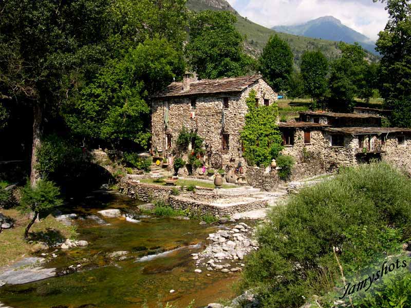 Le paradis se trouve  la Brigue