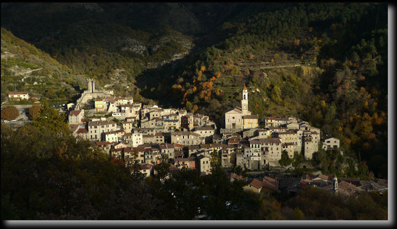 Le coeur du village un soir de novembre 2010