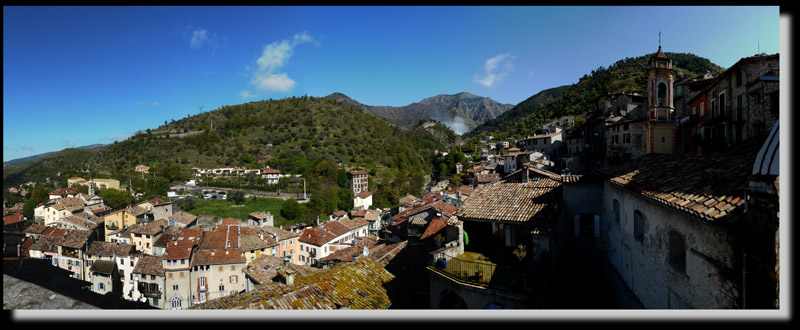 Vue panoramique du village depuis le parvis de l'glise