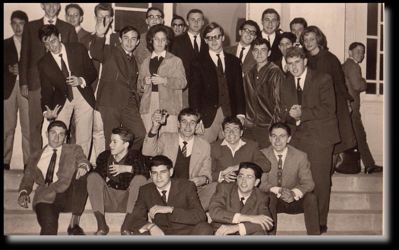 Sur les marches du Lyce Regnault en 1962