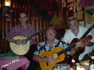 Jean-Melchior et des musiciens d'Alfama  Lisbonne