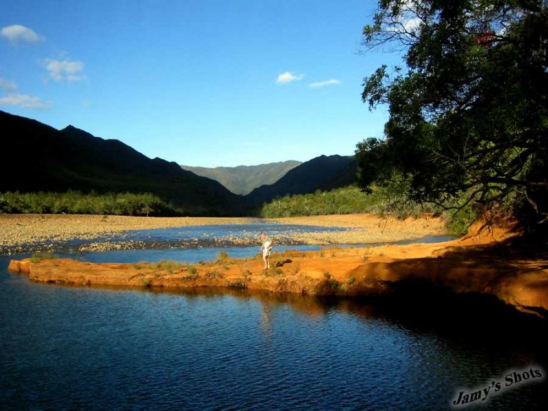 Christian au bord de la Ouenghi
