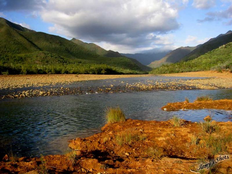 La piscine de la Ouenghi.