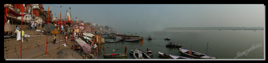 Le long des Ghats de Varanasi (Bénares)