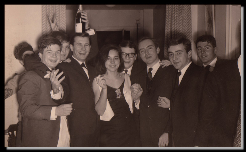 Une soire arrose chez Liliane, Marcel et Simon