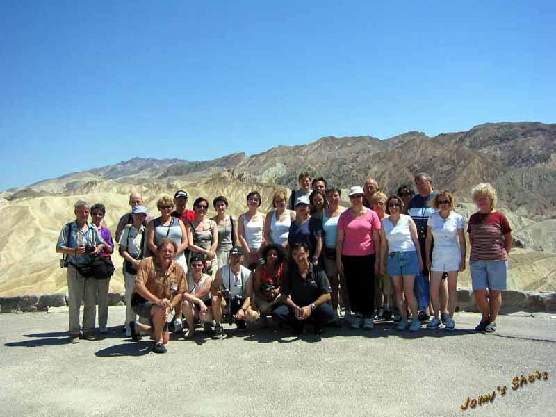 Les passagers du CO 029 le 01 juin 2003 à Zabriskie point ( Death Valley )